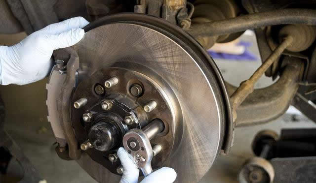 汽車行駛6萬公里，記得更換這些零件，別讓汽車提前報廢-第5張圖片-鄭州市冠恒貿易有限公司【官方網站】-車用潤滑油服務專家